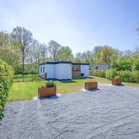 Cozy With Hot Tub On Texel Casa de Férias