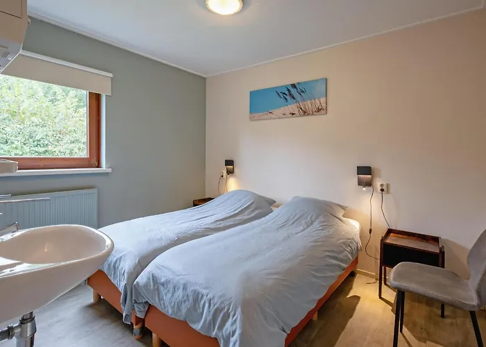 Cozy With Hot Tub On Texel Feriehus *