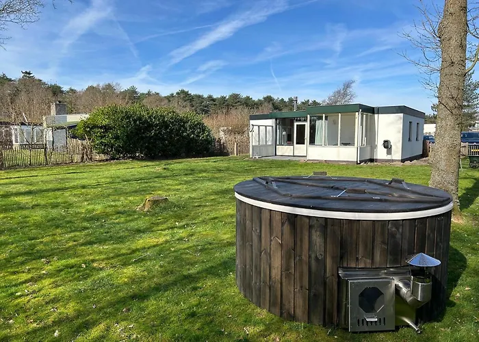 Feriehus Cozy With Hot Tub On Texel Den Burg