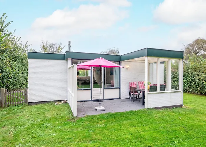 Cozy With Hot Tub On Texel Feriehus *