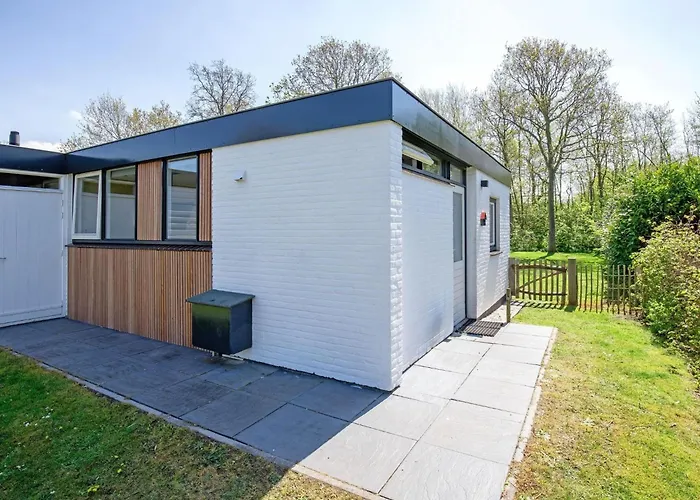 Cozy With Hot Tub On Texel Feriehus Den Burg