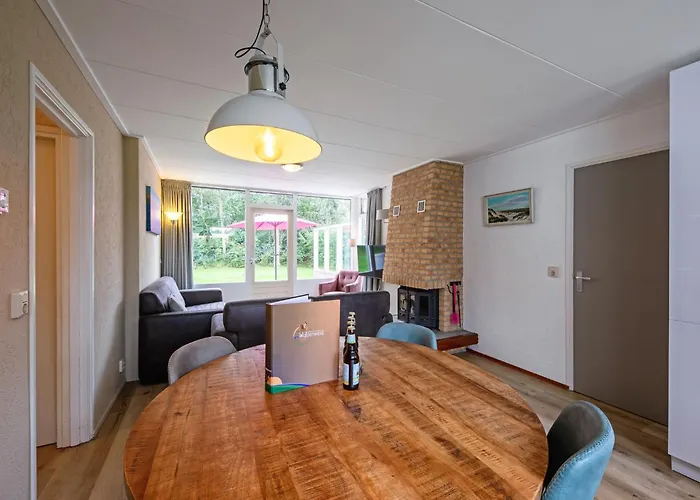 Feriehus Cozy With Hot Tub On Texel Den Burg