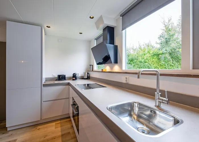 Cozy With Hot Tub On Texel