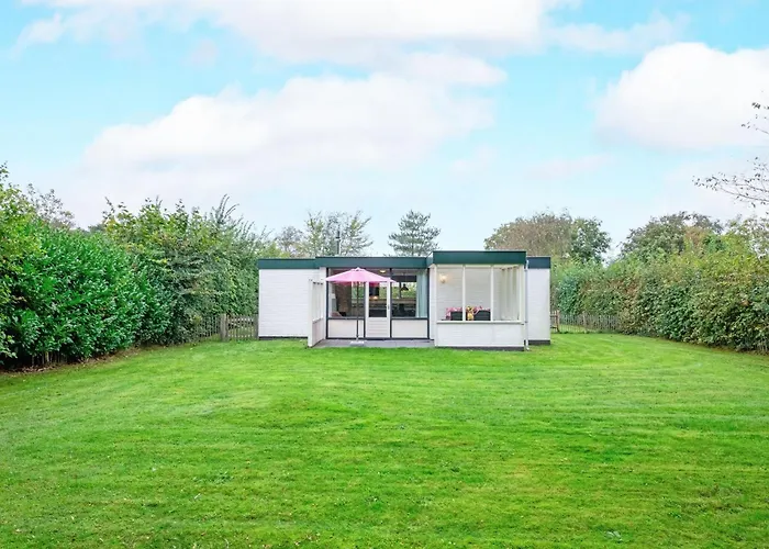 Cozy With Hot Tub On Texel