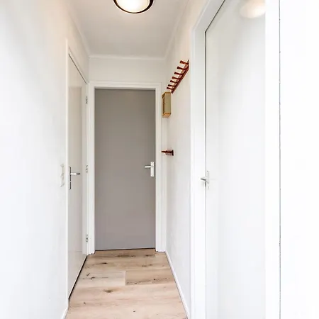 Vakantiehuis Cozy With Hot Tub On Texel *