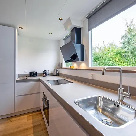 Cozy With Hot Tub On Texel