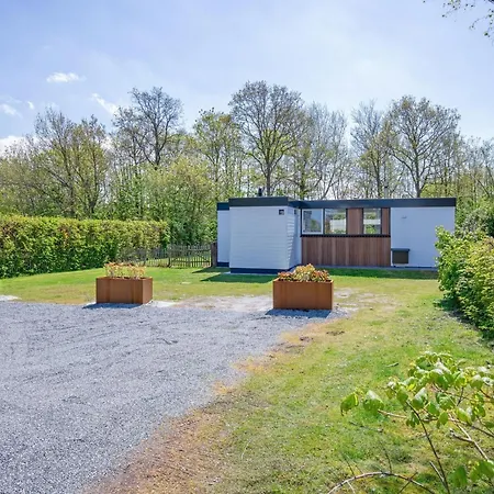 Vakantiehuis Cozy With Hot Tub On Texel Den Burg